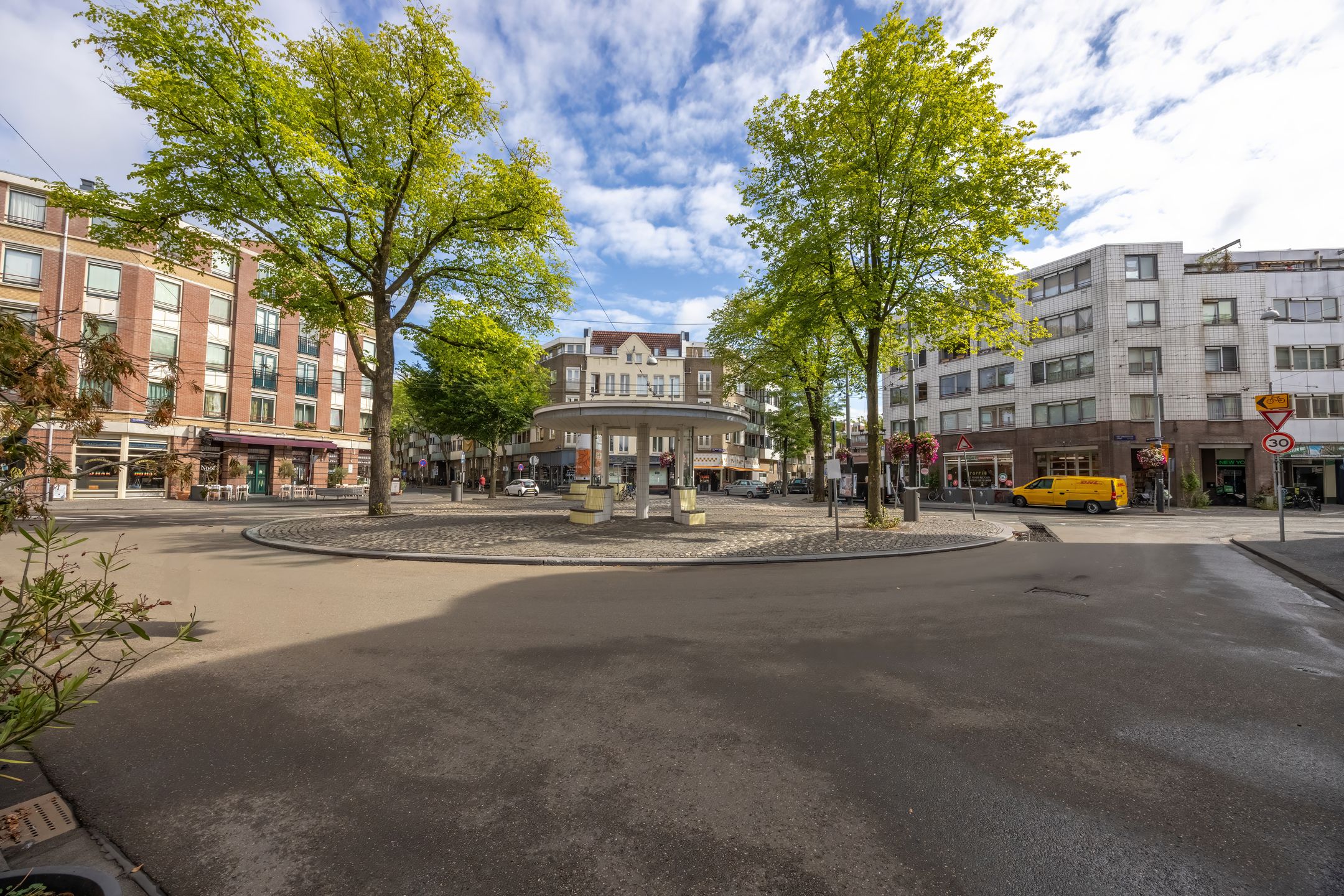 Photo 15 of Bentinckstraat 22-2