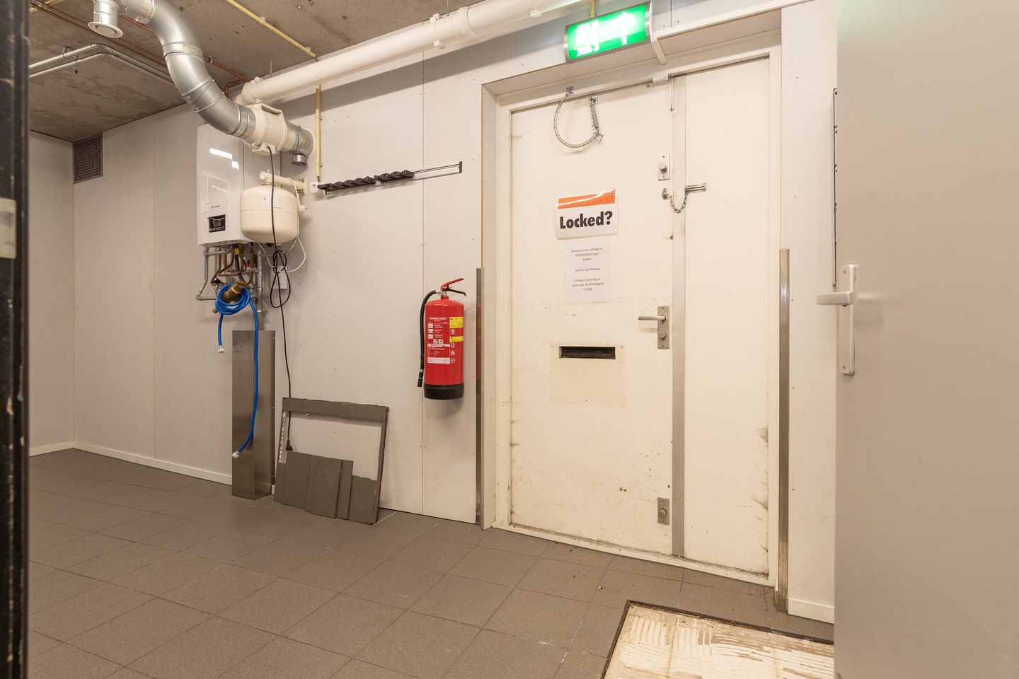 View photo 4 of Meerkreuk 30