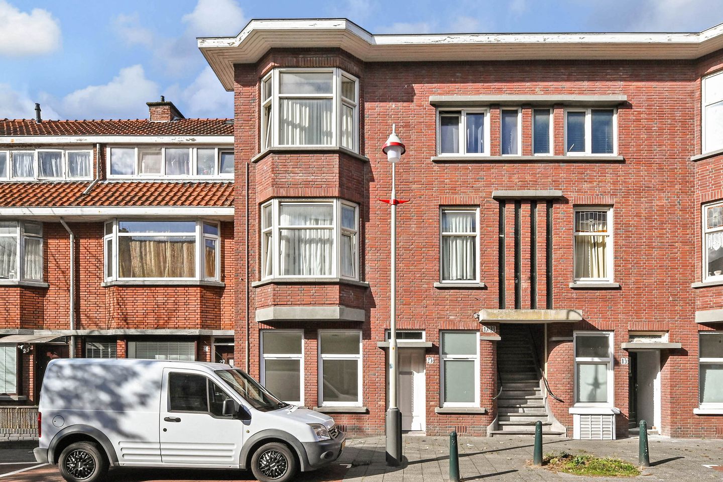 Foto 1 van De Bullstraat 25