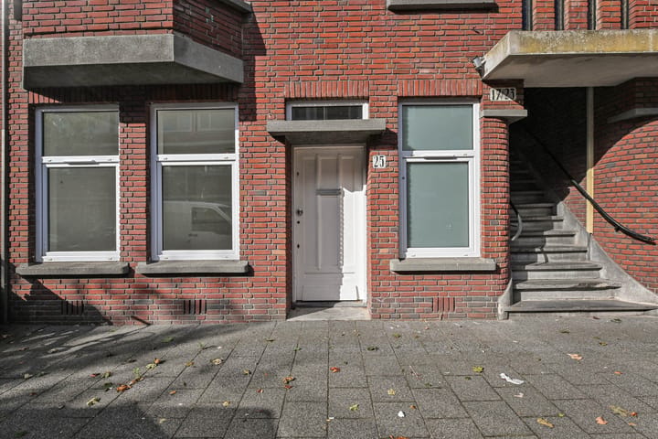 Foto 2 van De Bullstraat 25