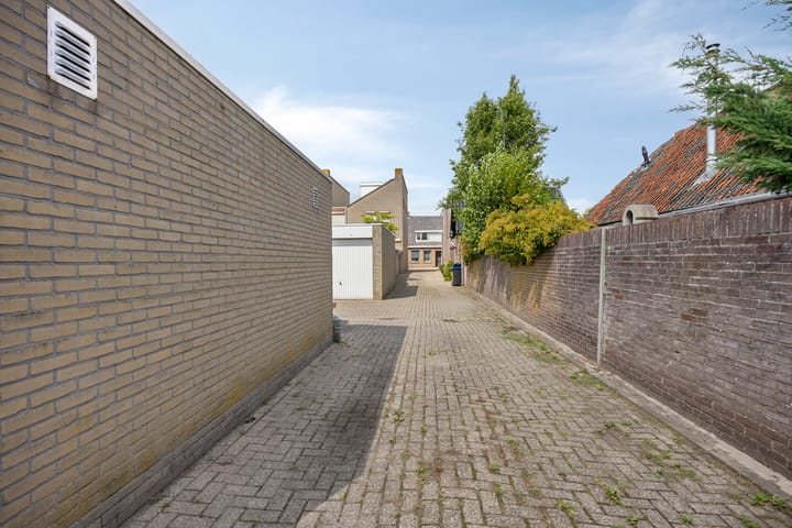 Vrijstaande woning te koop: Westeinde 36A, Waalwijk