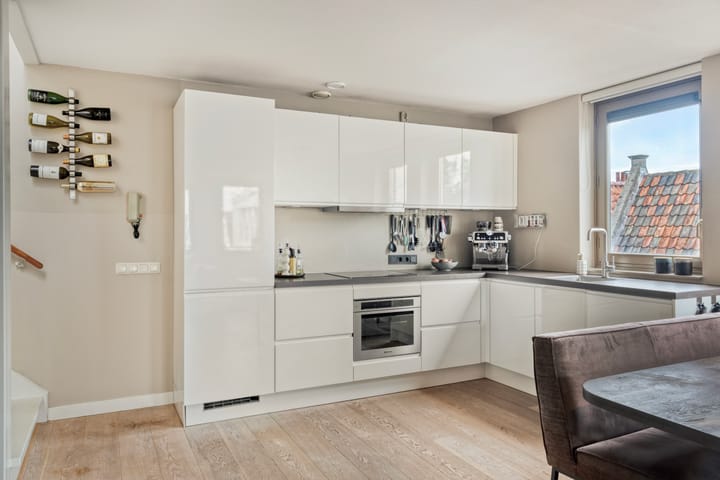 Appartement te koop: Tweede Leliedwarsstraat 24, Amsterdam