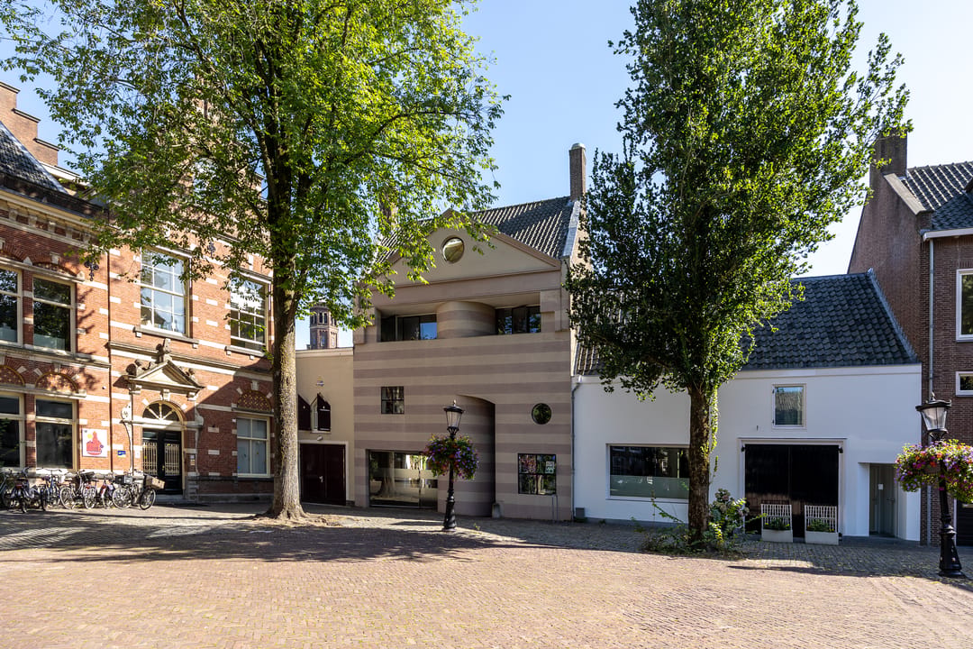 Foto 1 van Pieterskerkhof 8