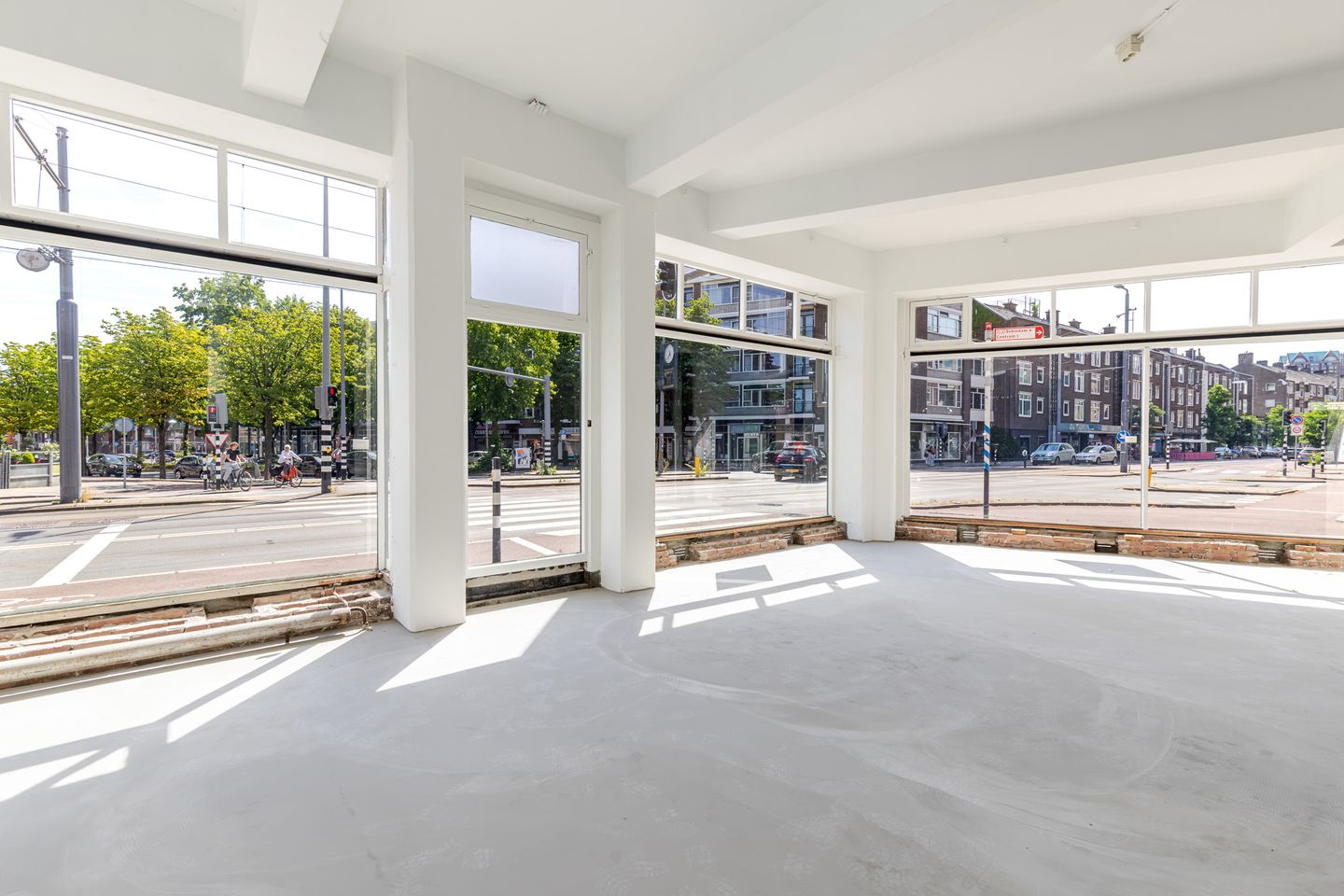 View photo 4 of Admiraal de Ruyterweg 33-35
