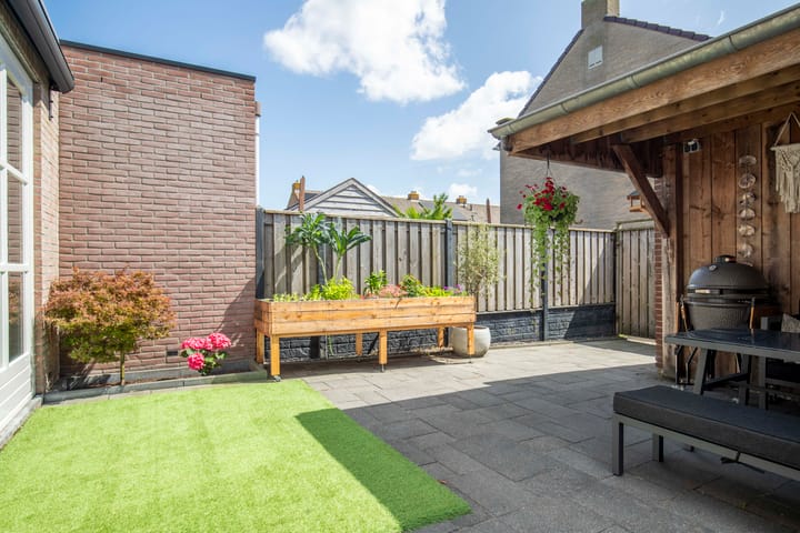 Tussenwoning te koop: Pr Willem Alexanderstr 40, Genemuiden