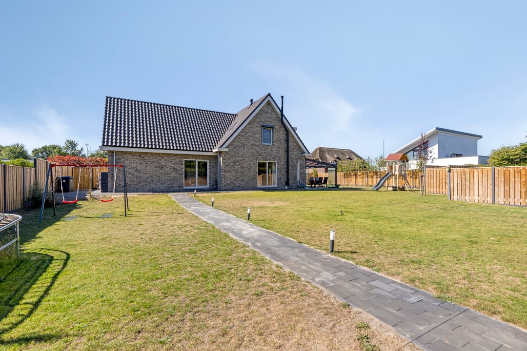 Foto 43 van Leeuweriklaan 1