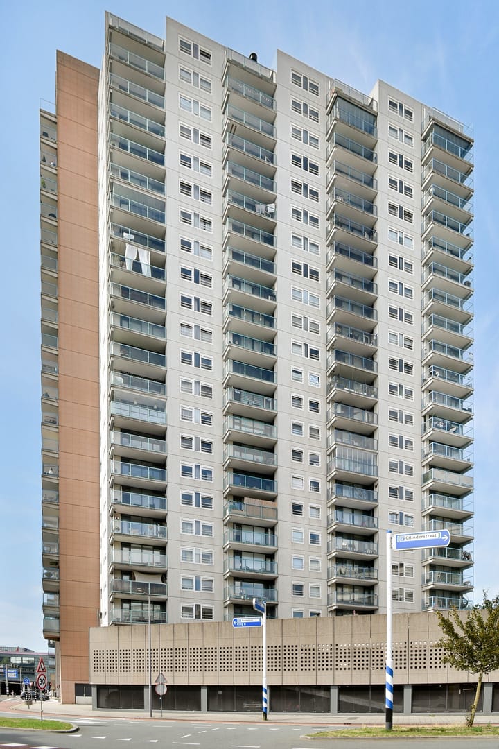 Appartement te koop: Strevelsweg 940, Rotterdam