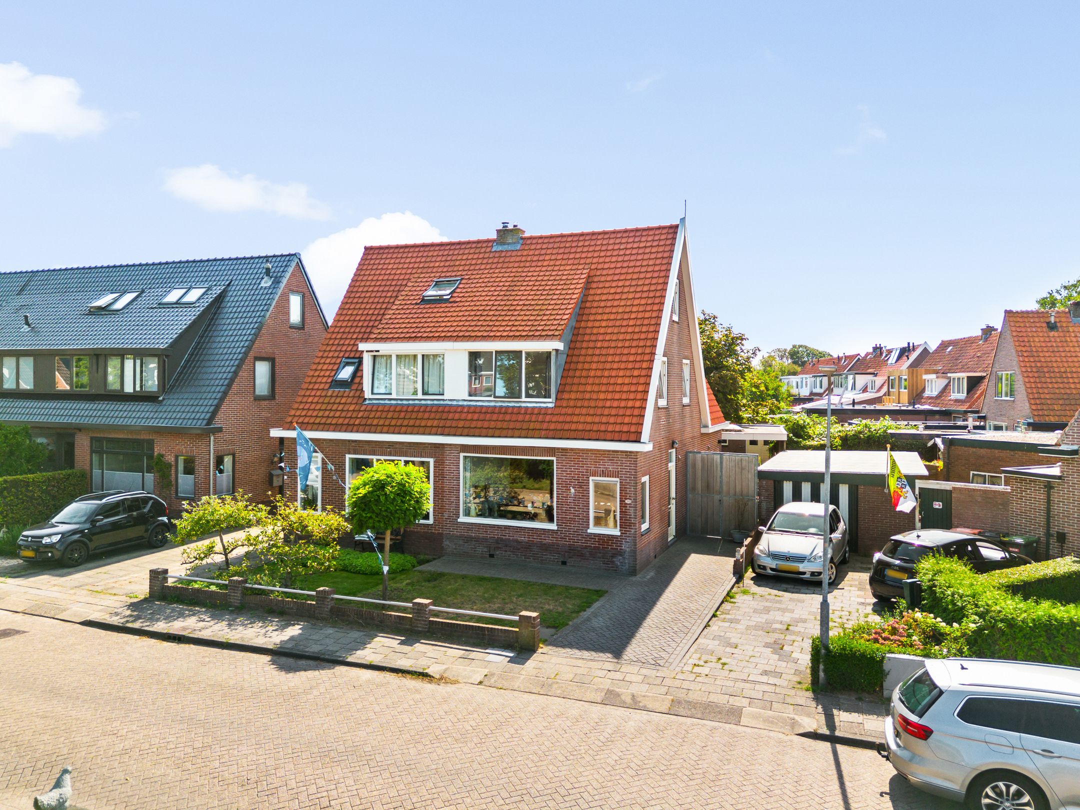 Foto 42 van Burgemeester Nieuwenhuijsenstraat 99
