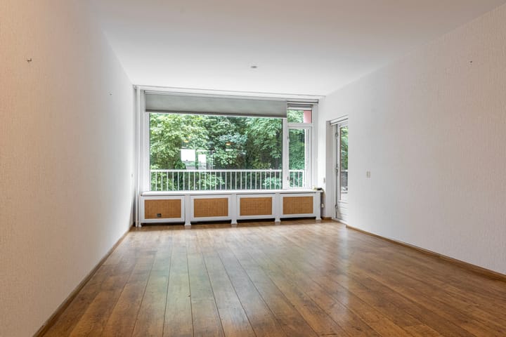 Photo 2 of Van der Hagenstraat 137
