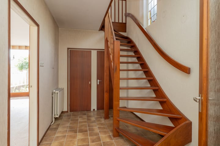 Twee-onder-één-kap te koop: Leidsestraat 80, Hillegom