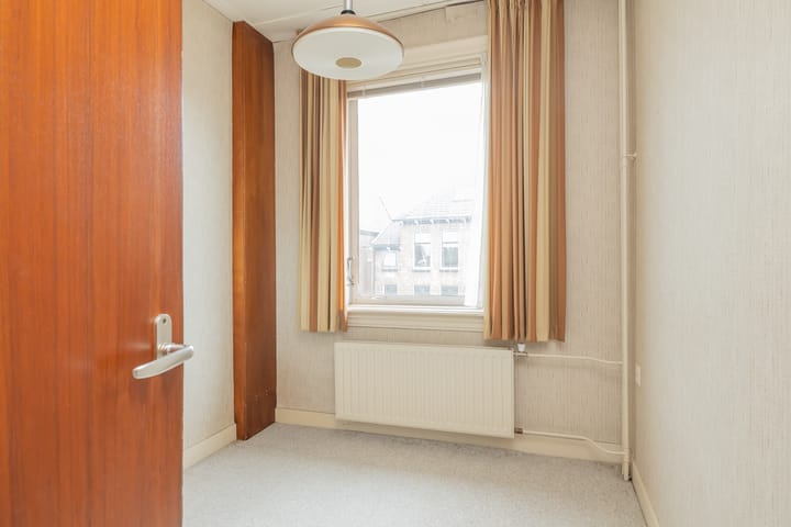 Twee-onder-één-kap te koop: Leidsestraat 80, Hillegom