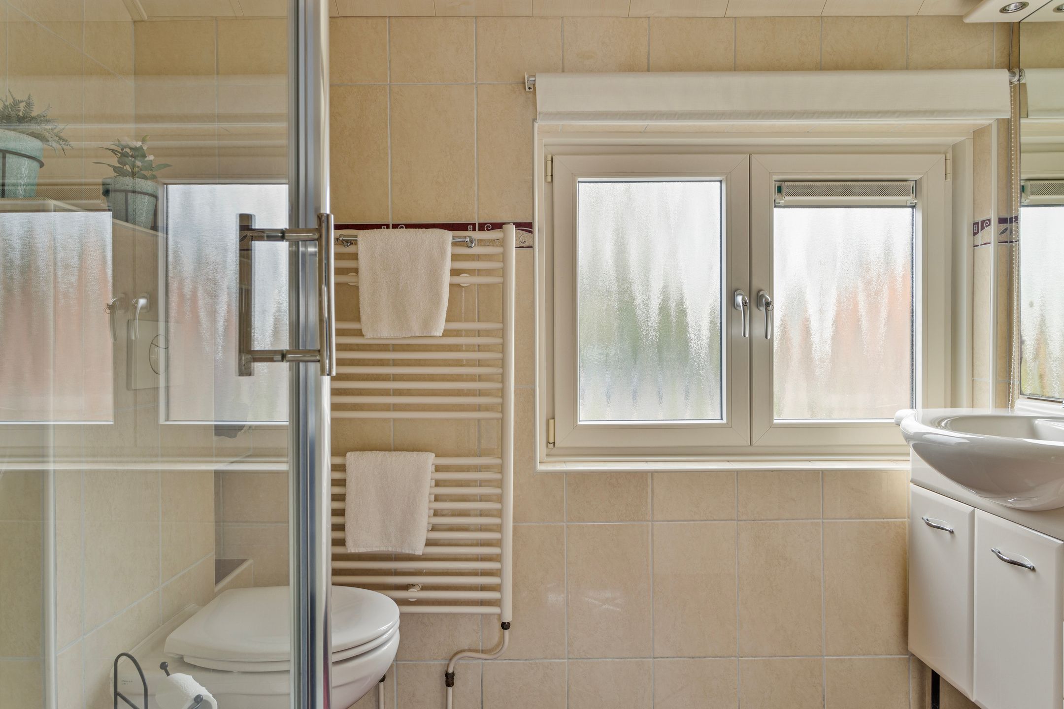 Photo 18 of Julianastraat 11