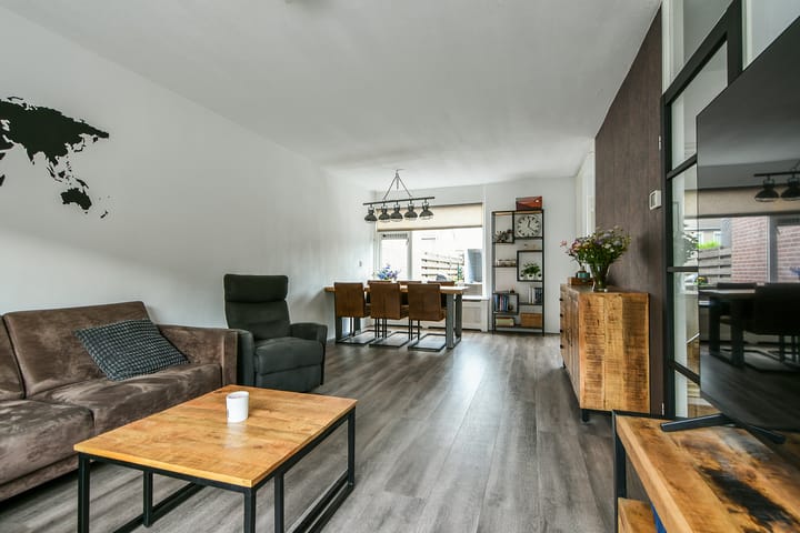Tussenwoning te koop: Blankenstraat 163, Hoofddorp