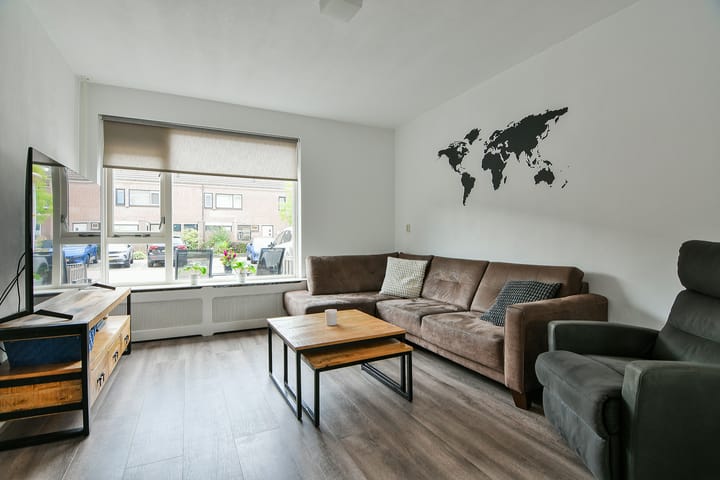 Tussenwoning te koop: Blankenstraat 163, Hoofddorp