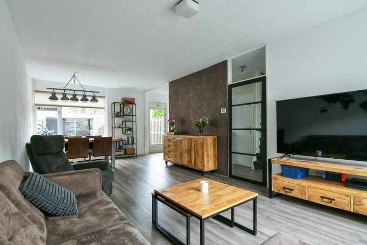 Tussenwoning te koop: Blankenstraat 163, Hoofddorp