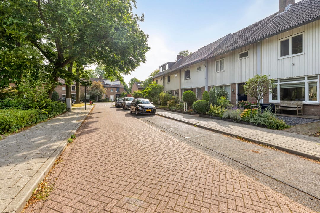 Photo 32 of Waardstraat 9