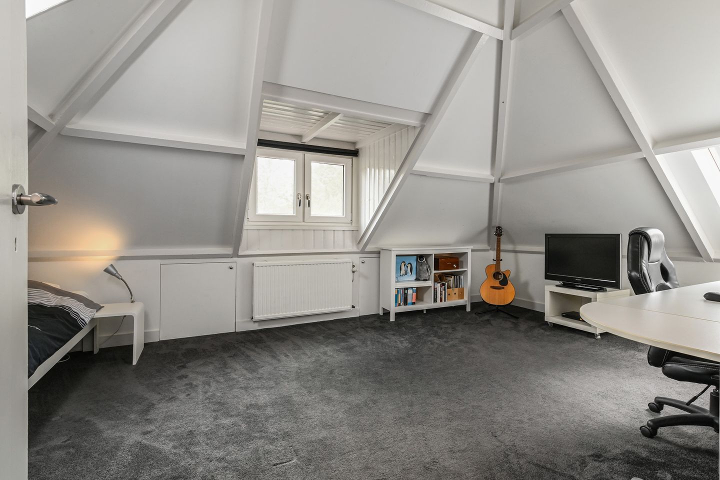 Photo 44 of Oosteinde 213