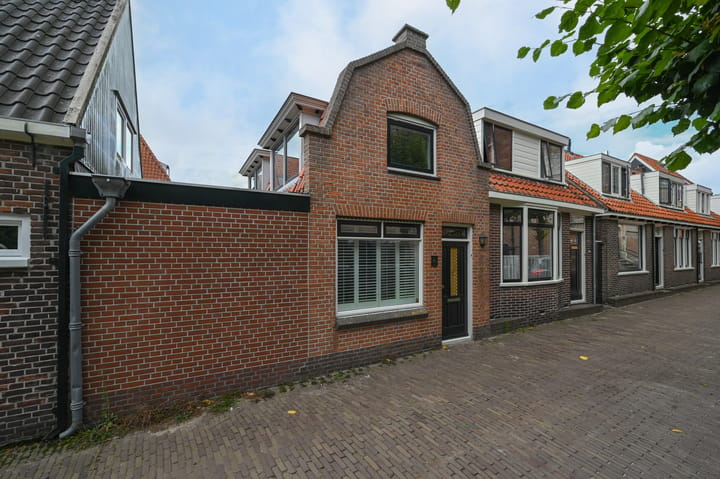 Photo 2 of Oosterkerksteeg 1-A