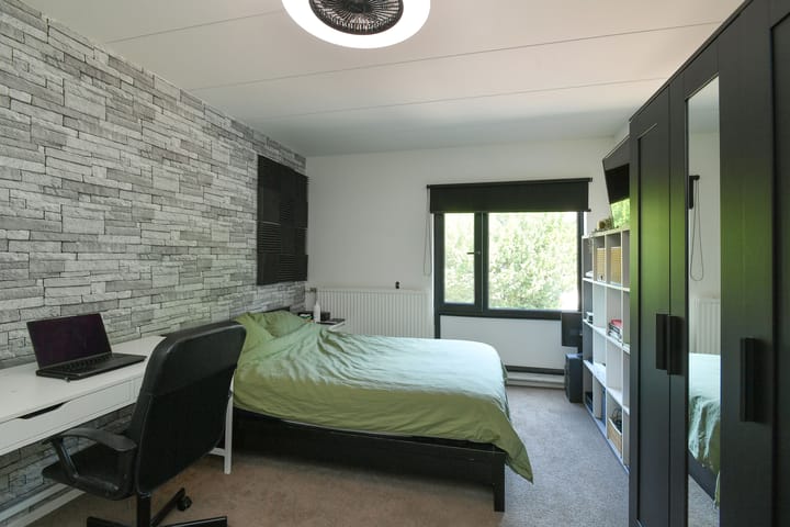 Twee-onder-één-kap te koop: Dorpsstraat 4, Renkum