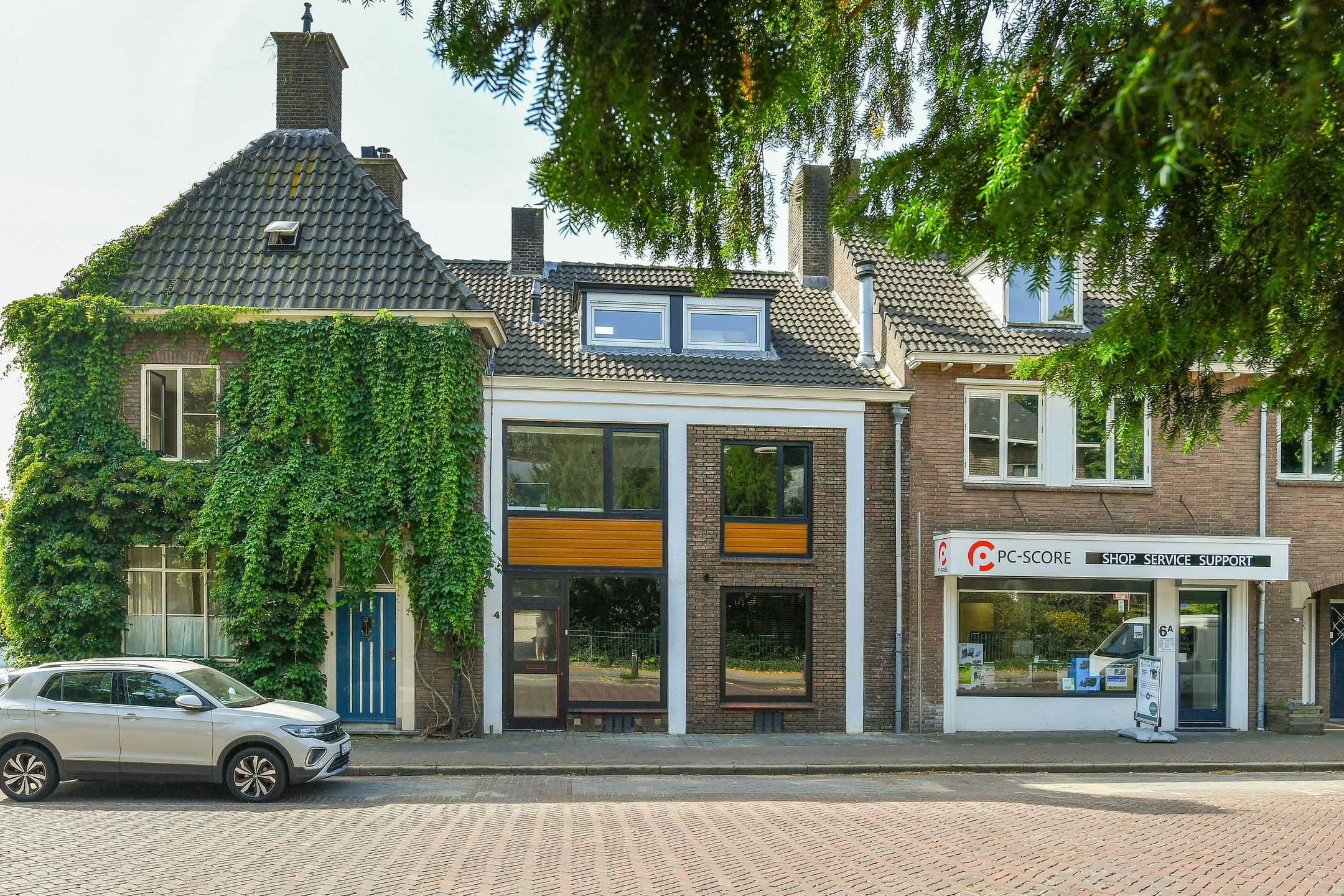 Dorpsstraat 4 