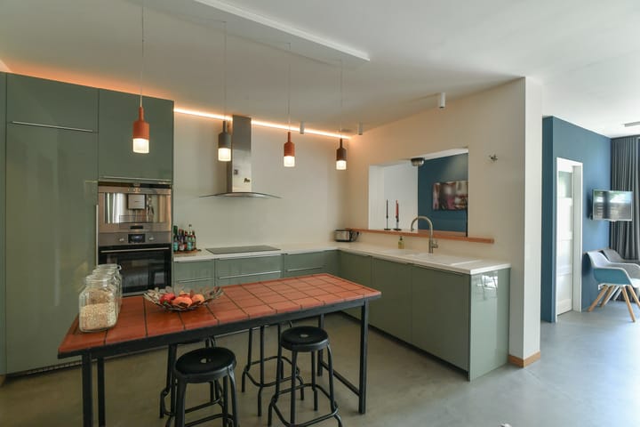 Twee-onder-één-kap te koop: Dorpsstraat 4, Renkum