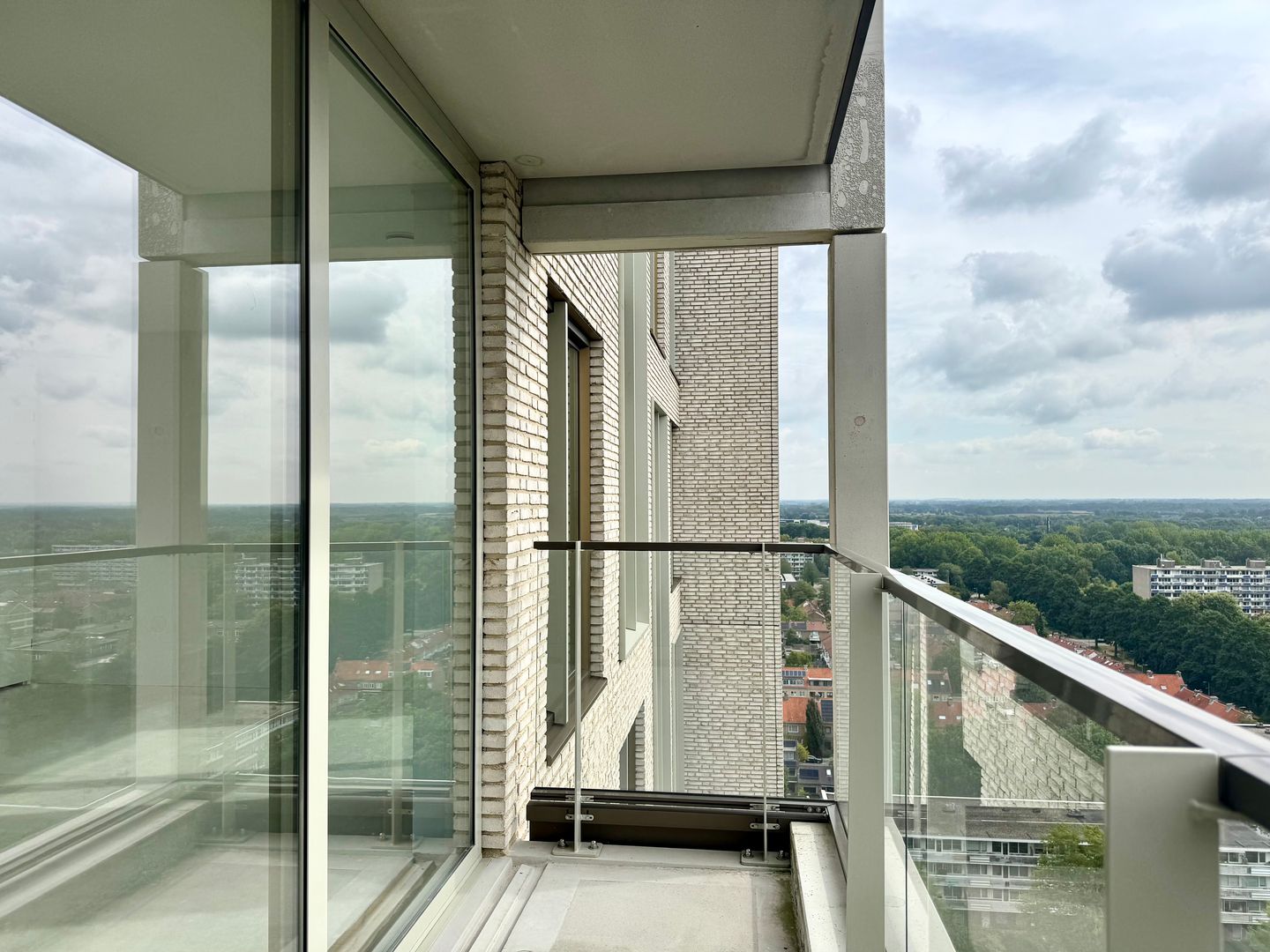 Foto 14 van Aalscholverpad 221