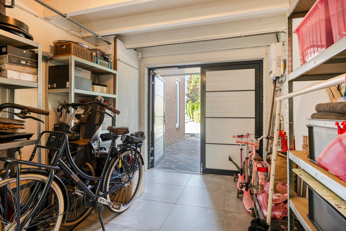 Photo 44 of Amstelstraat 15