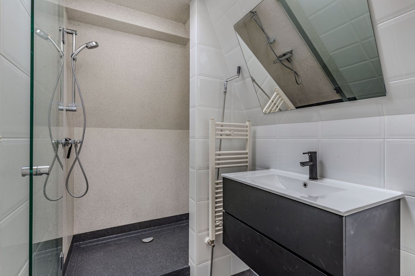 Foto 4 van Bisschopstraat 71