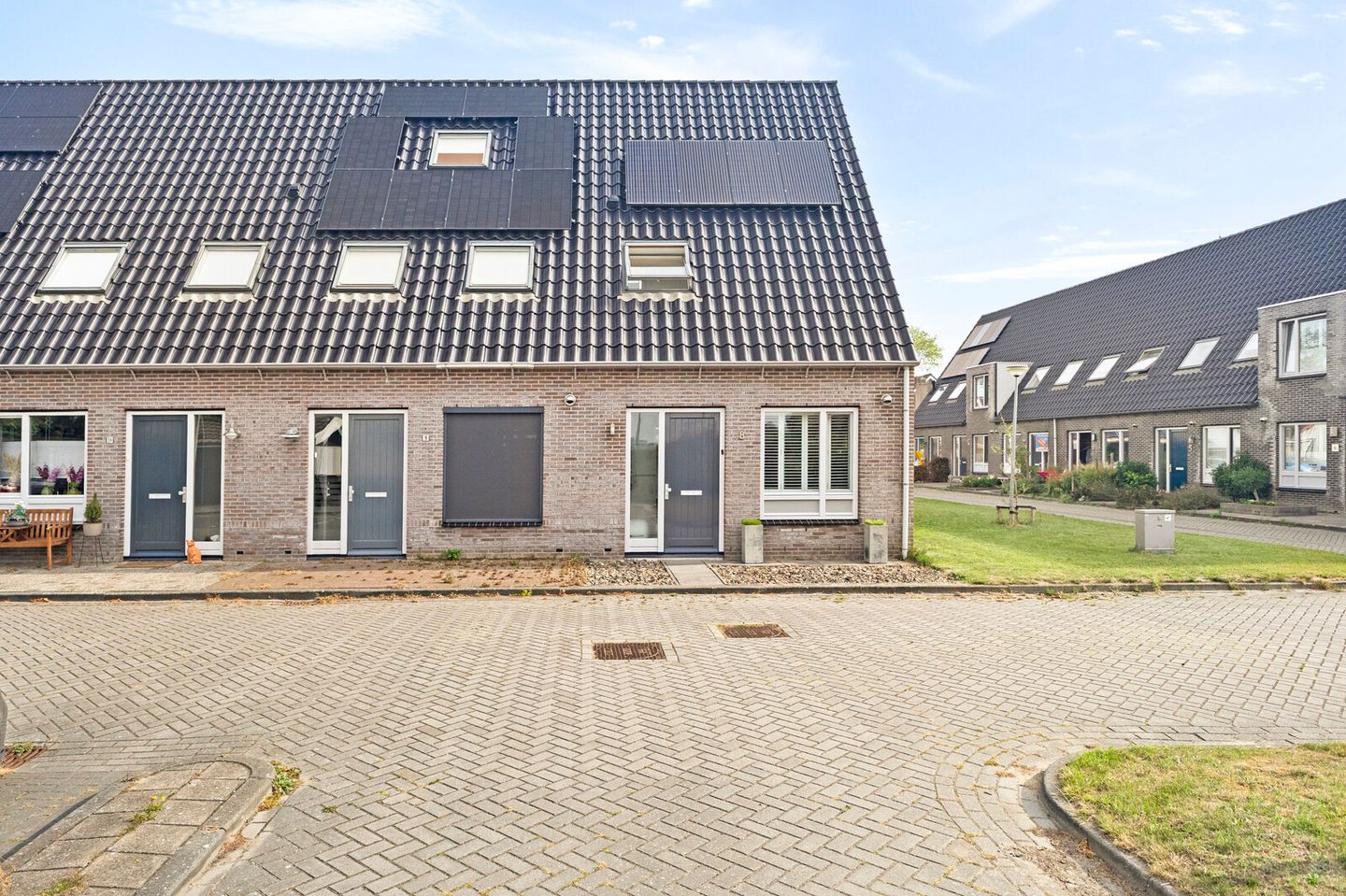 Photo 1 of Muntenerf 8