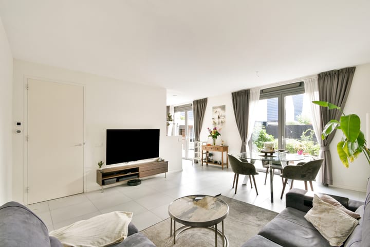 Appartement te koop: Joop Niemanslaan 5, Diemen