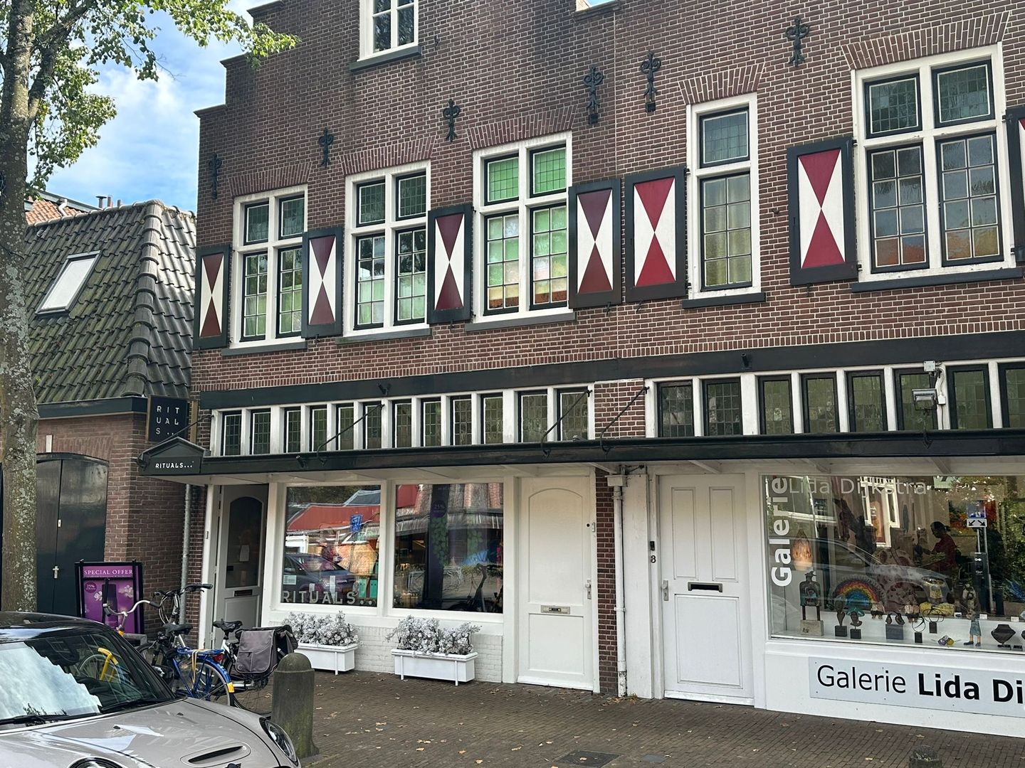 Bekijk foto 1 van Stationsstraat 1