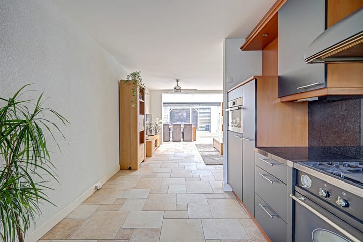 Tussenwoning te koop: Specht 25, Hoogvliet Rotterdam