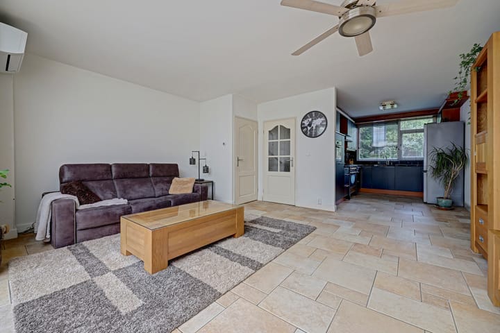 Tussenwoning te koop: Specht 25, Hoogvliet Rotterdam