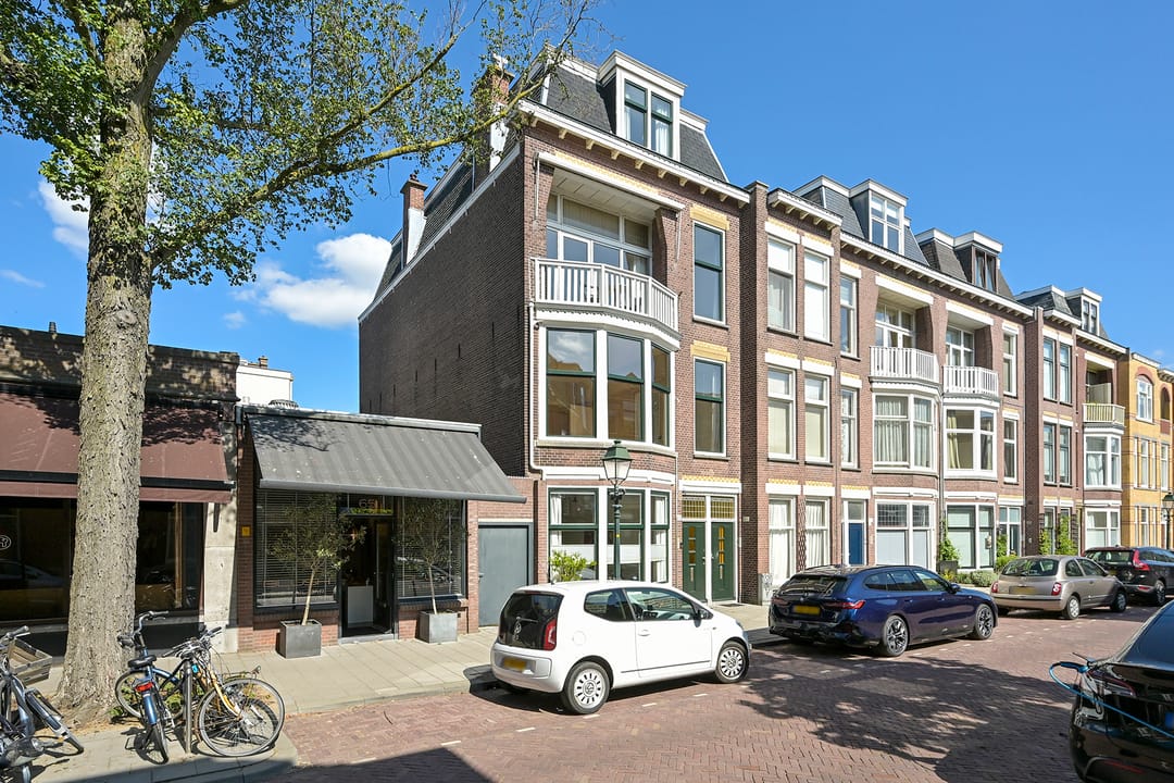 Foto 1 van Van Weede van Dijkveldstraat 63
