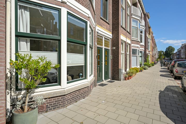 Foto 2 van Van Weede van Dijkveldstraat 63