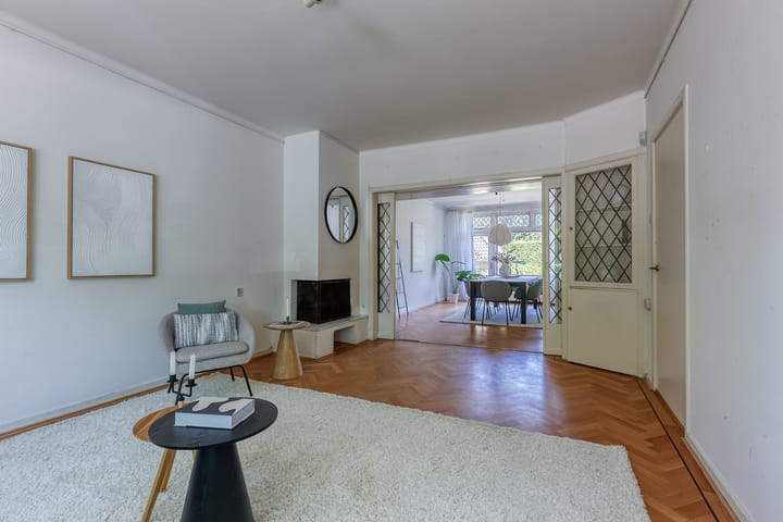 Tussenwoning te koop: Van Zuylen van Nijeveltstraat 122, Wassenaar