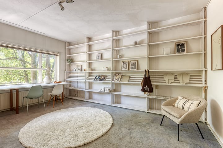 Tussenwoning te koop: Van Zuylen van Nijeveltstraat 122, Wassenaar