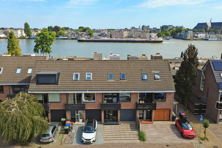 Tussenwoning te koop: Lauwers 10, Zwijndrecht