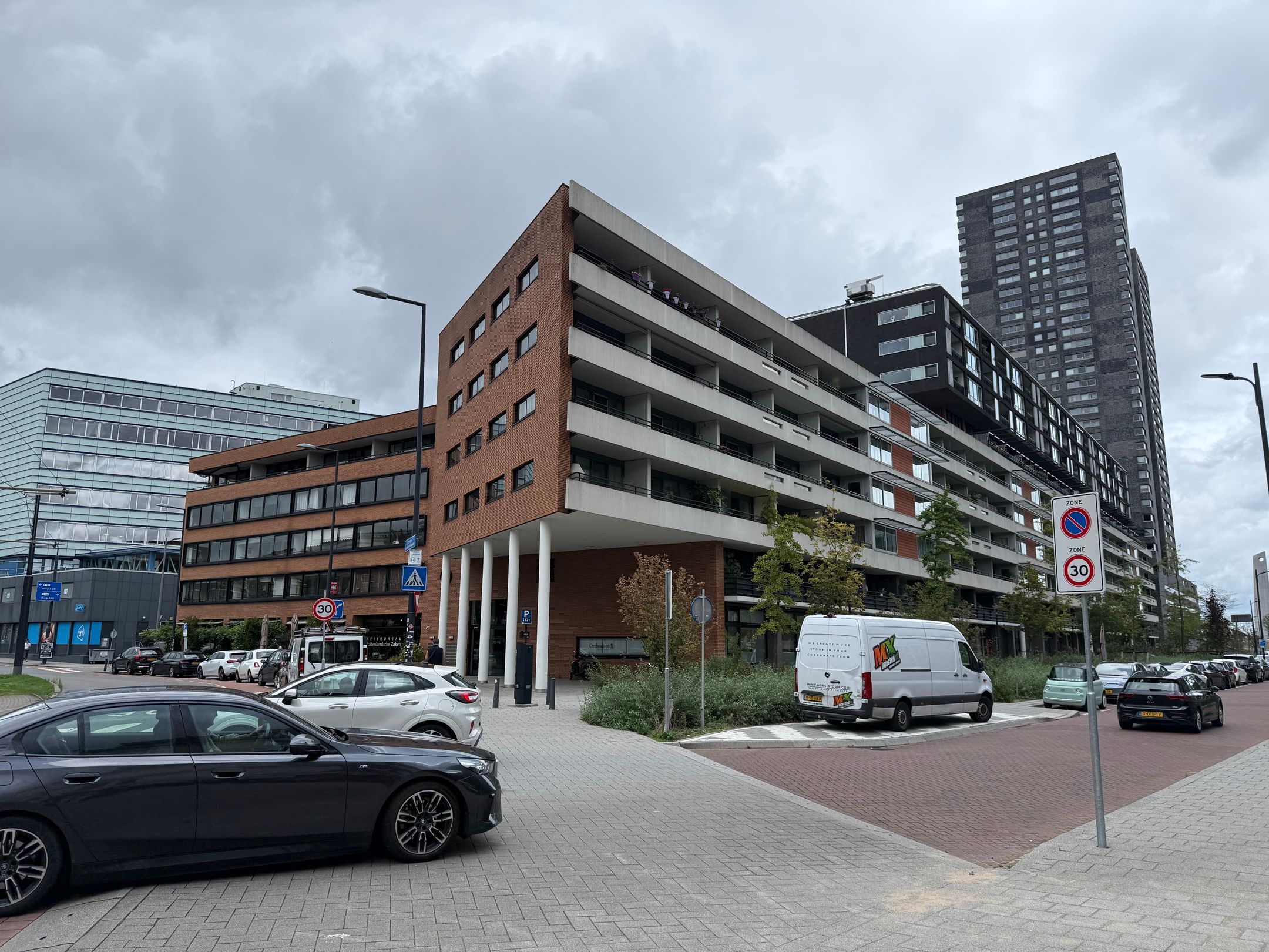 Gedempte Zalmhaven  false