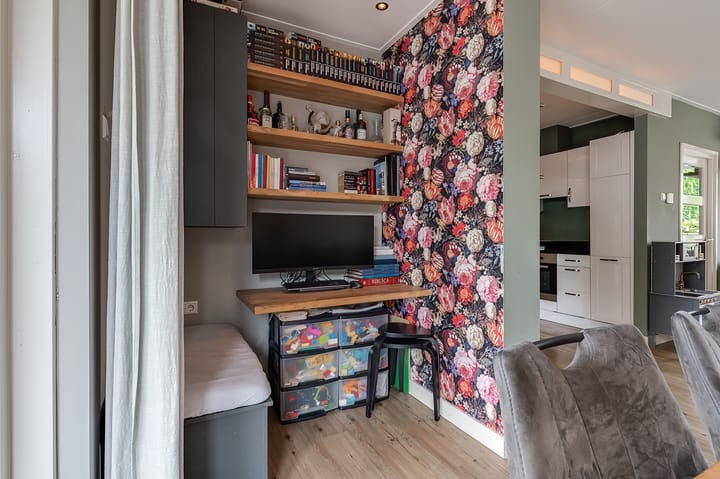Twee-onder-één-kap te koop: Sleedoornstraat 9, Geldermalsen