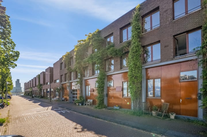 Tussenwoning te koop: Ertskade 51, Amsterdam
