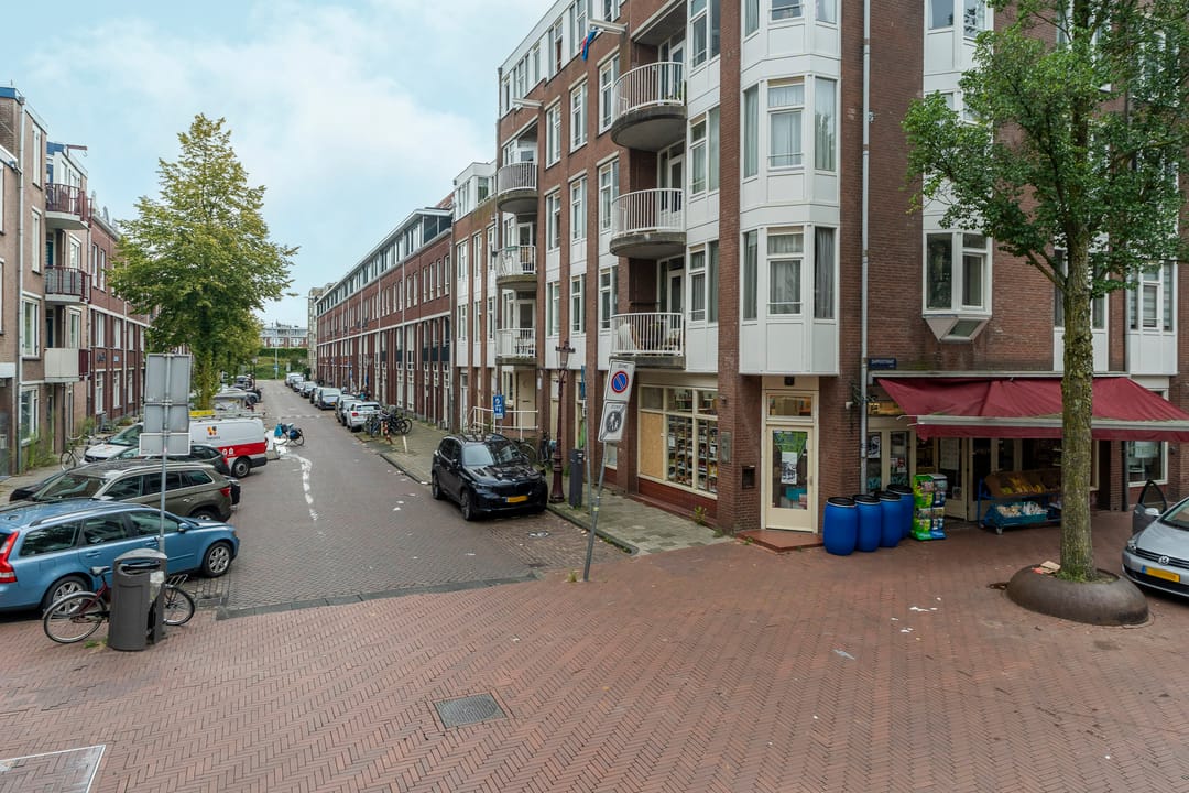 Photo 26 of Reinwardtstraat 382