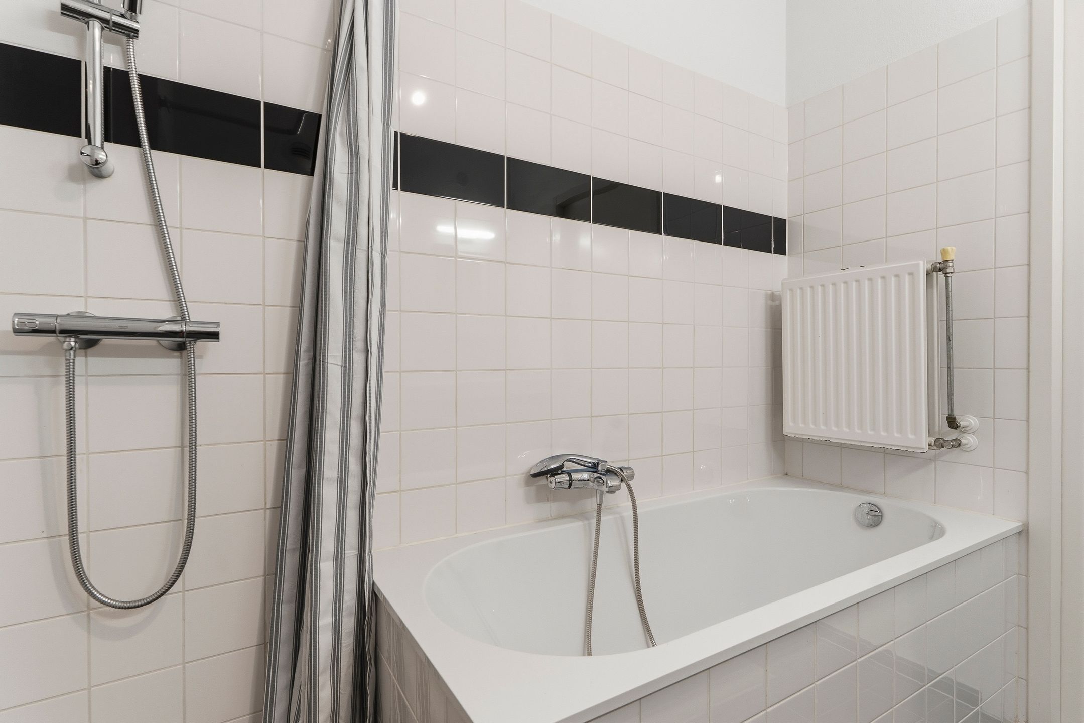 Photo 21 of Reinwardtstraat 382