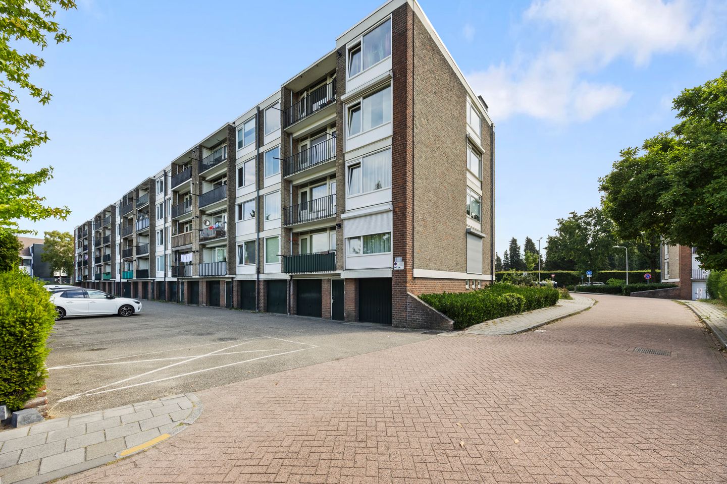 Photo 25 of Stadswal 14-D