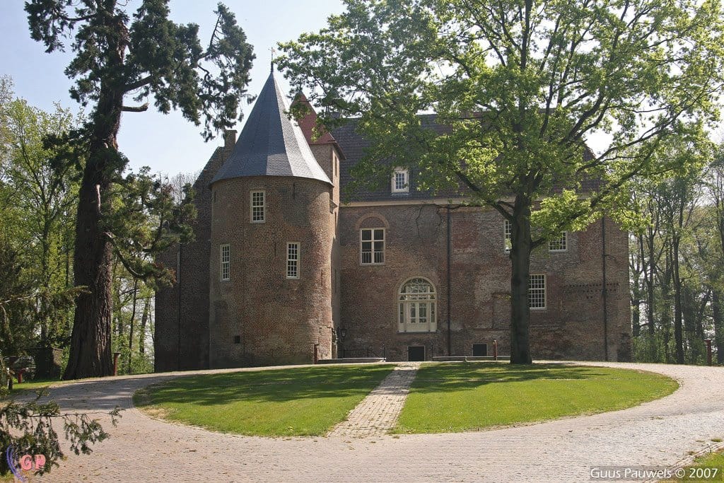 Bekijk foto 3 van Kasteellaan 1