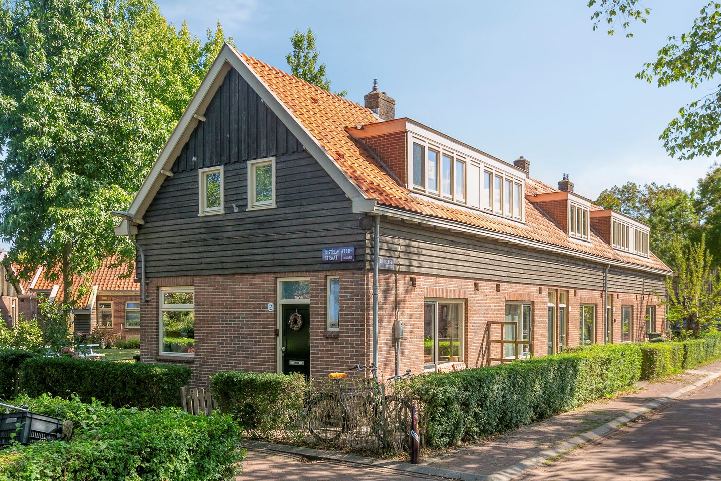 Photo 1 of Distelachterstraat 2