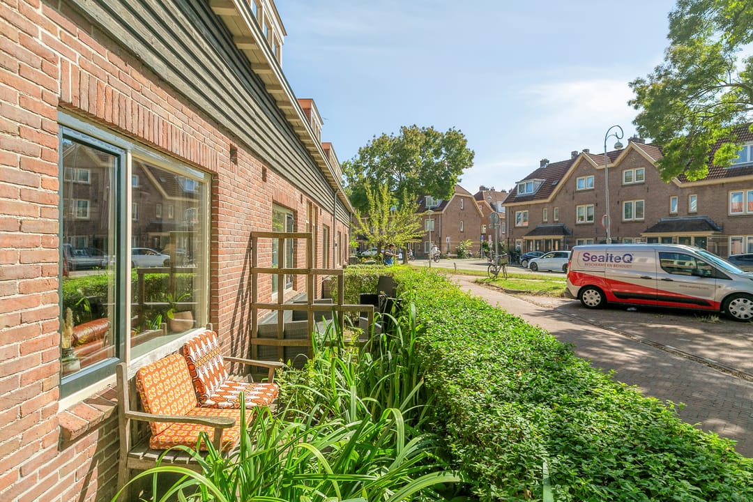 Photo 26 of Distelachterstraat 2