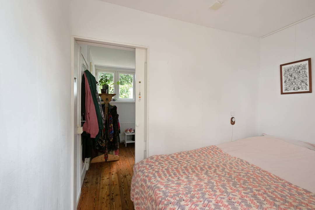 Photo 17 of Distelachterstraat 2