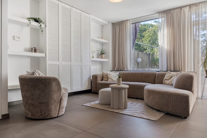 Tussenwoning te koop: Kruiszwin 1253, Julianadorp