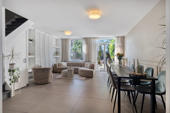Tussenwoning te koop: Kruiszwin 1253, Julianadorp